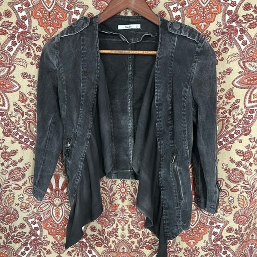 PAPAYA S open black-grey cropped utility jacket with zippers and buckles